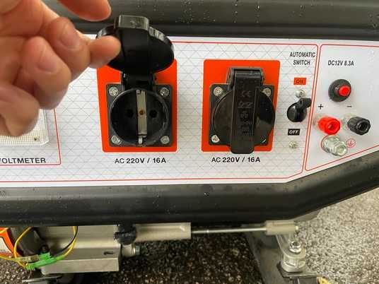 Бензиновий Генератор 3,8 кВт HIRO Power KM 8500 потужний з ручним